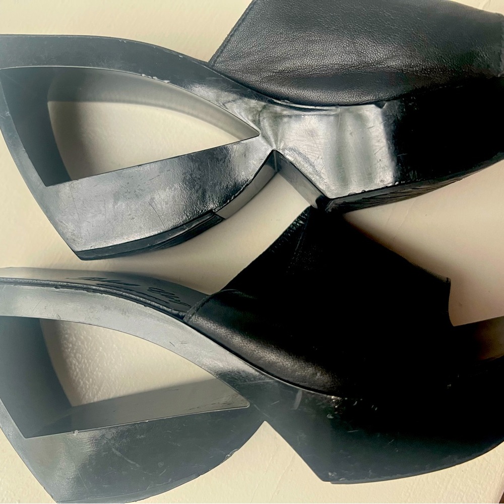 Robert Clergerie Vintage Platforms. Made in France. Leather & Acrylic platform